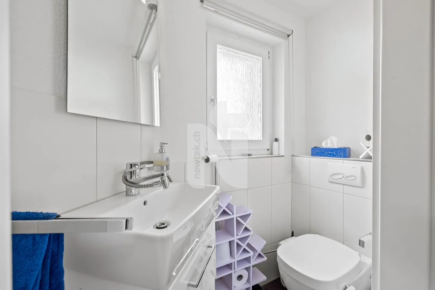 Tranquillo, moderno, adatto alle famiglie con vista libera sul verde, giardino e posti auto sotterranei - Foto 9 di 13