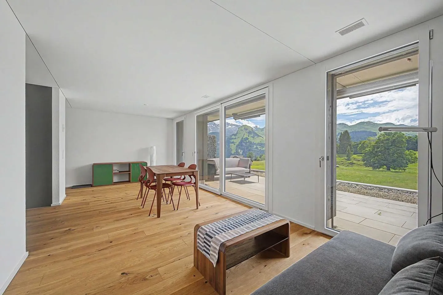 Modern 2.5-room apartment with panoramic view in Illgau (St. Karl) - Photo 11 of 13