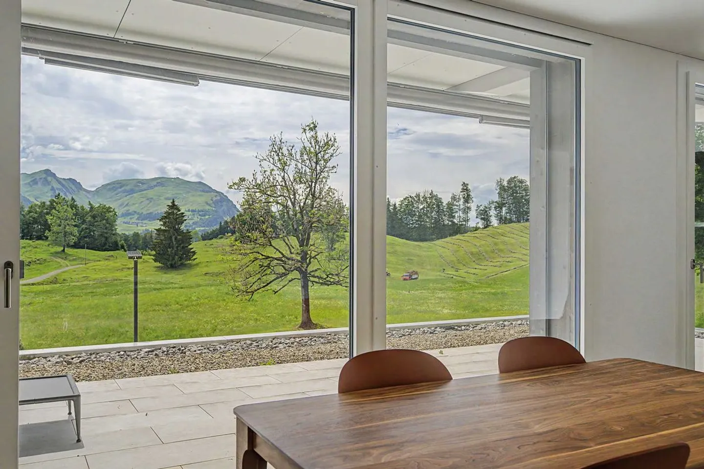 Modern 2.5-room apartment with panoramic view in Illgau (St. Karl) - Photo 5 of 13