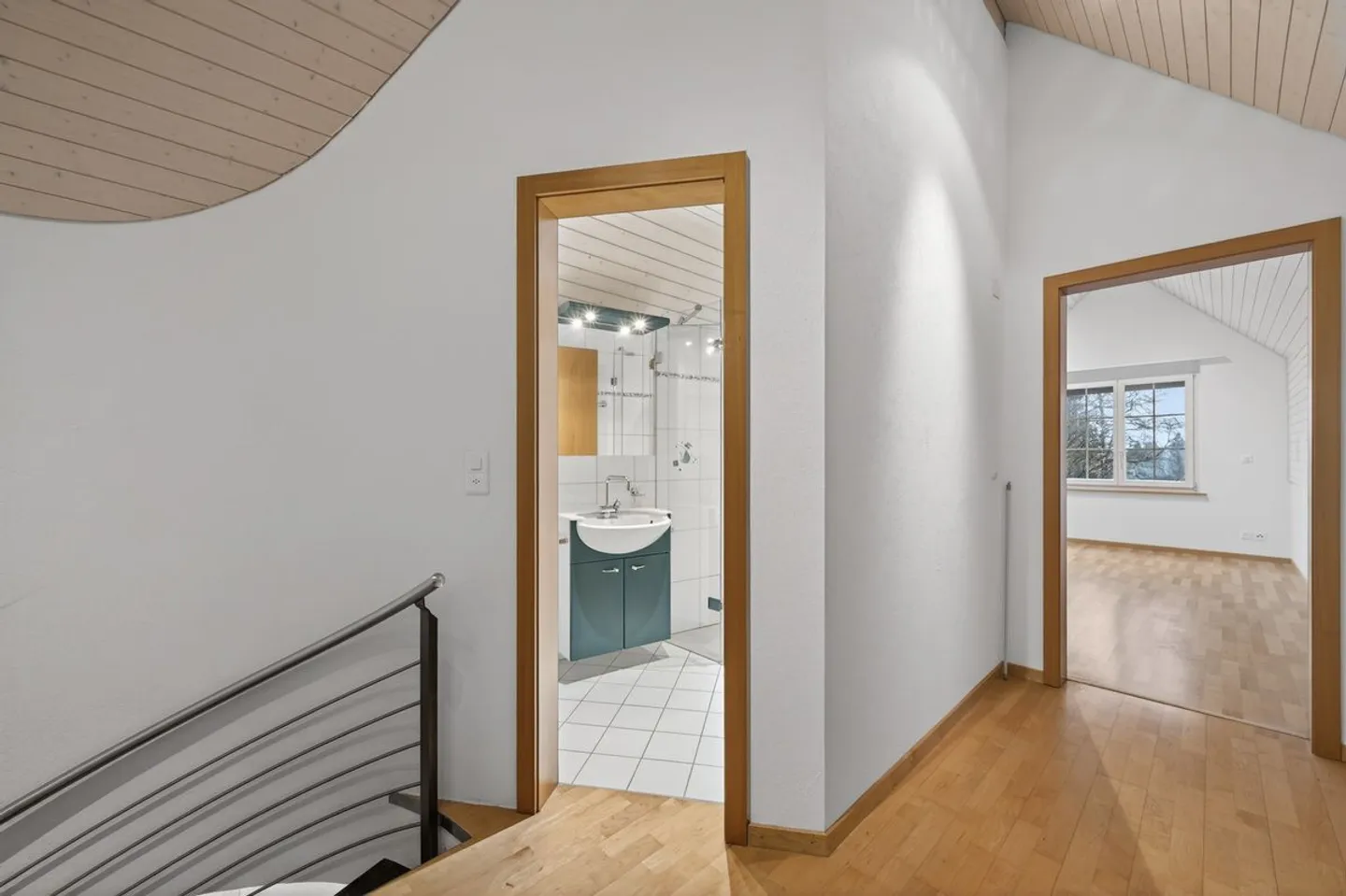 Appartement en Duplex sous les Combles dans un Emplacement Calme et Rural - Photo 8 sur 13