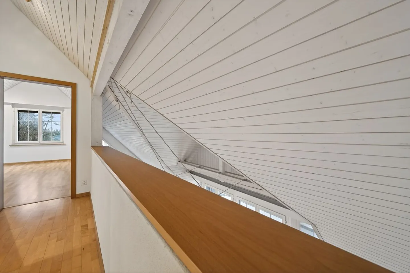 Appartement en Duplex sous les Combles dans un Emplacement Calme et Rural - Photo 10 sur 13