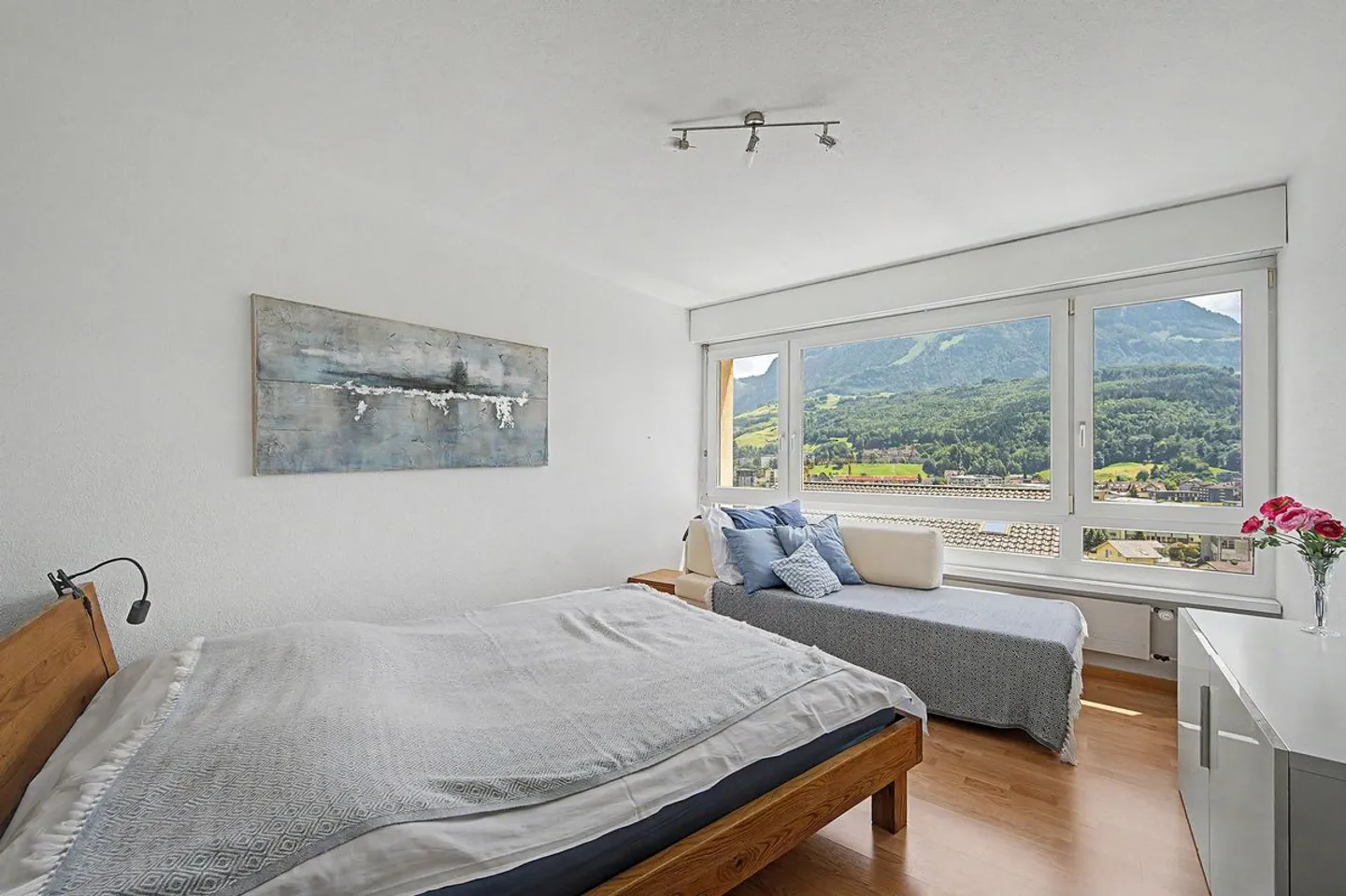 Wohnung mit unverbaubarer Panoramaaussicht und Wellnessbereich - Foto 5 di 13