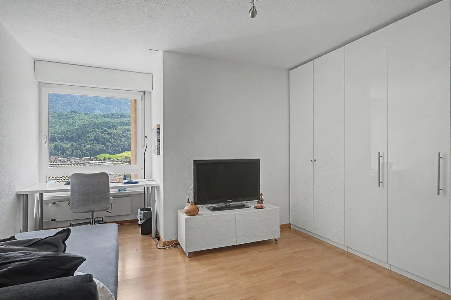 Wohnung mit unverbaubarer Panoramaaussicht und Wellnessbereich - Foto 13 di 13