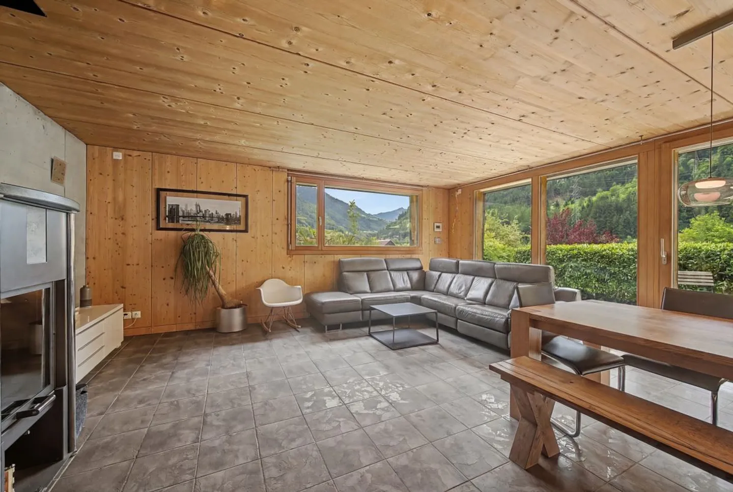 Familienhaus mit Garten und Bergsicht - Foto 9 von 9