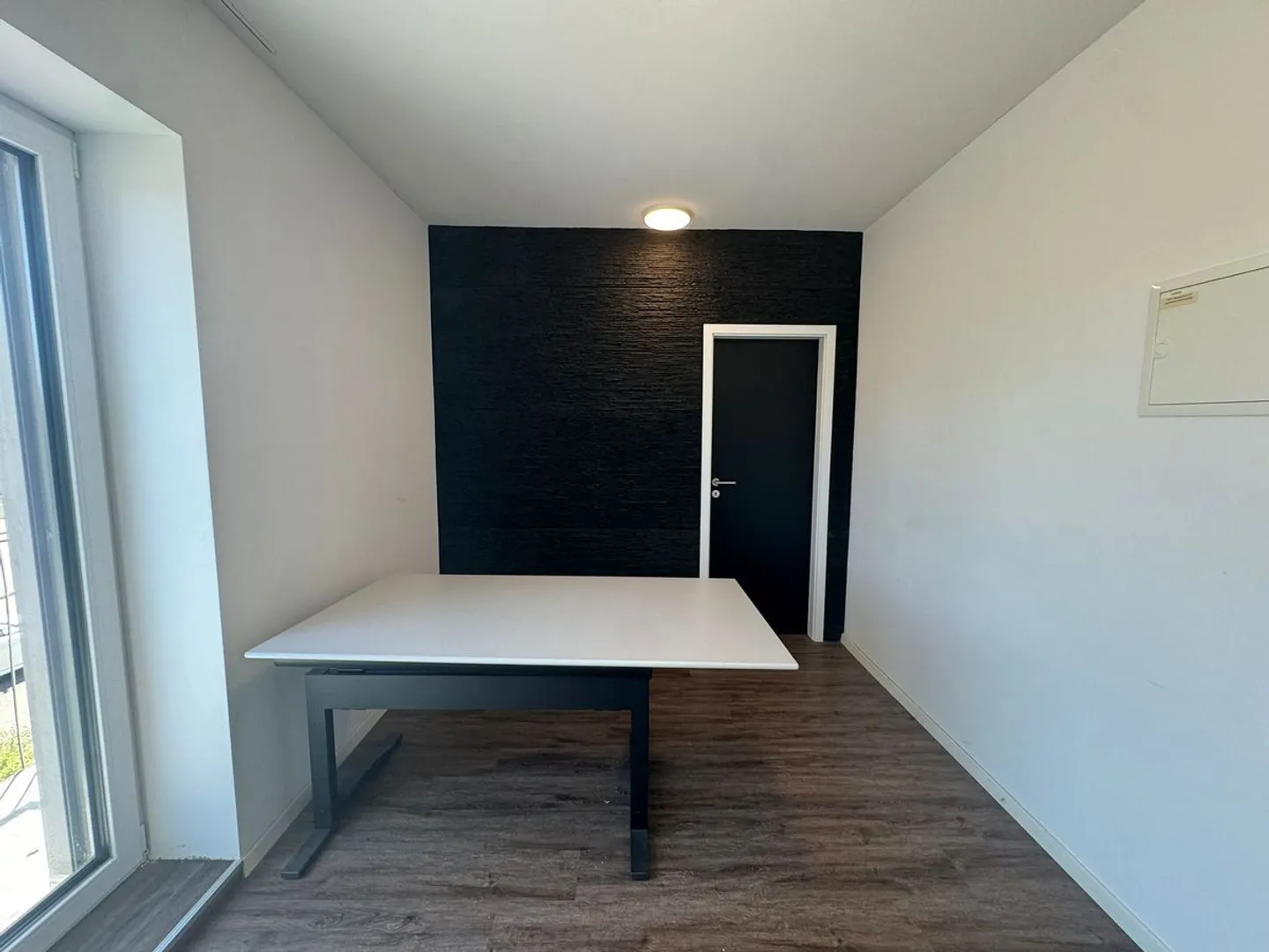 Versatile Office Space in Dietikon - Photo 2 of 8