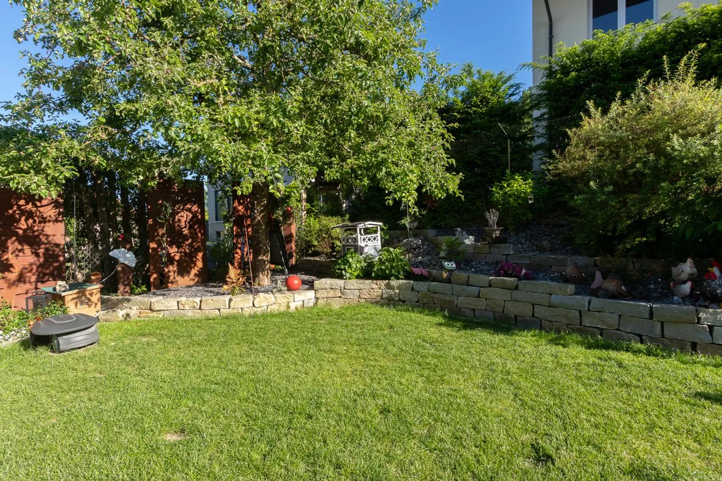 Charmantes halb freistehendes 5.5-Zi-Einfamilienhaus -familienfreundlich, ruhig, sonnig - Foto 7 von 13