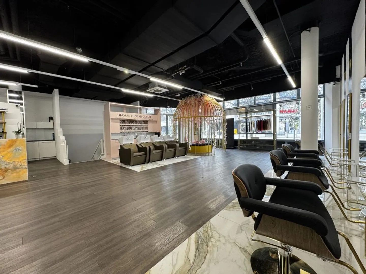 Etablierter Coiffeursalon in Olten - Inventar &amp; Kundenstamm zu verkaufen - Foto 10 von 11