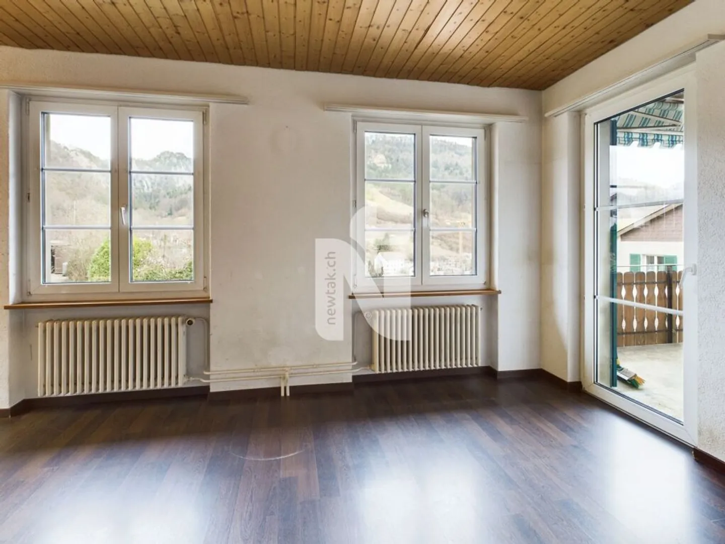 Very beautiful house with balcony, garden, panoramic view and expansion potential - Photo 7 of 12
