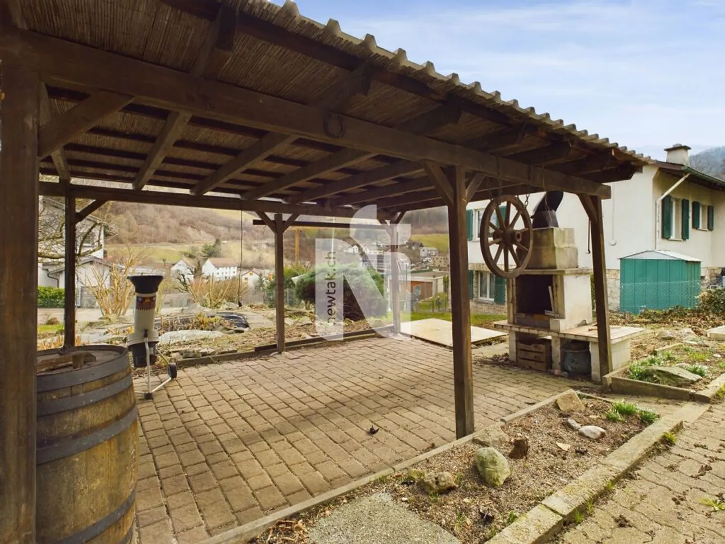 Very beautiful house with balcony, garden, panoramic view and expansion potential - Photo 6 of 12