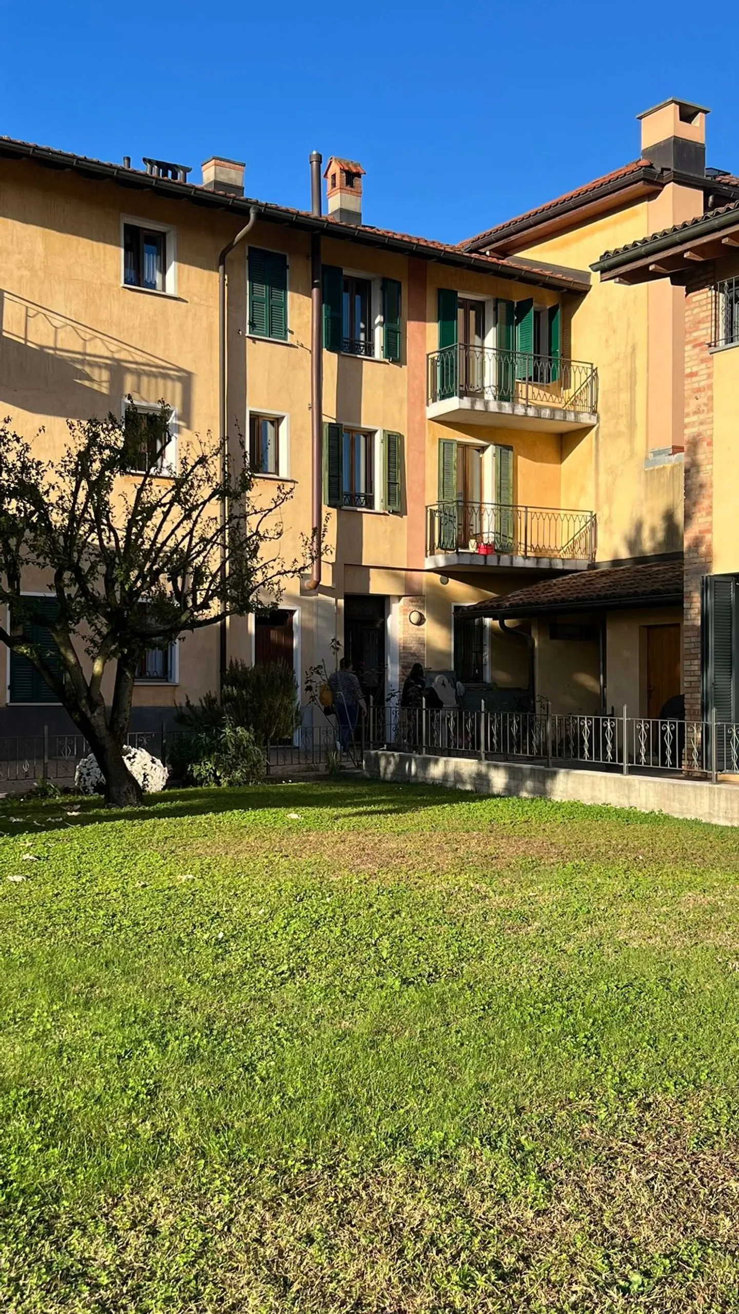 Stabio Appartement de 2,5 pièces avec cheminée en marbre d'Arzo - Photo 5 sur 11