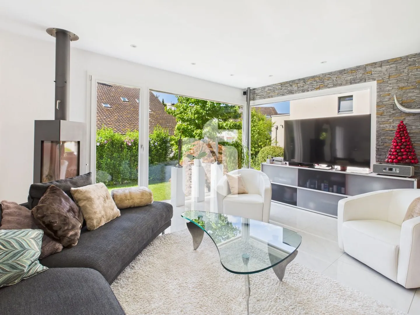 Tranquillo, moderno, luminoso, con grande balcone, terrazza, giardino e carport - Foto 7 di 13