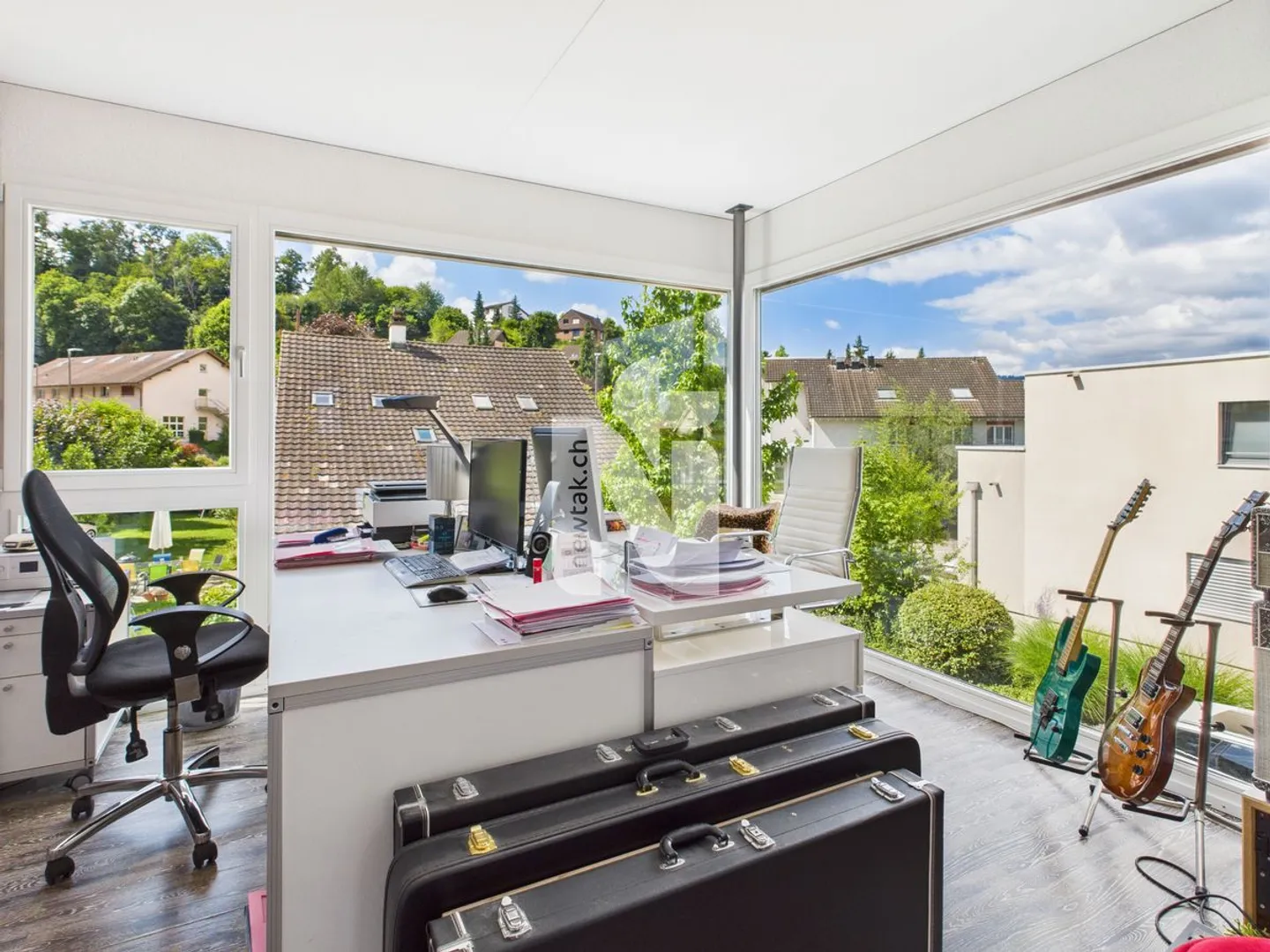 Tranquillo, moderno, luminoso, con grande balcone, terrazza, giardino e carport - Foto 11 di 13