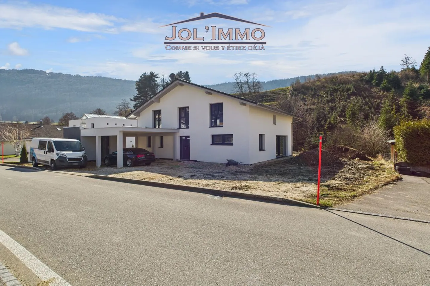 Magnifica Casa Familiare Moderna a Court - Un ambiente di vita eccezionale ti aspetta! - Foto 1 di 13