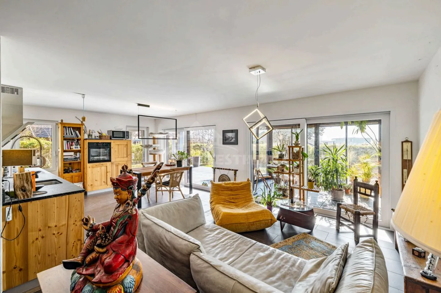 SUPERB 3.5-ROOM APARTMENT IN A GREEN SETTING IN FULLY - Photo 1 of 4