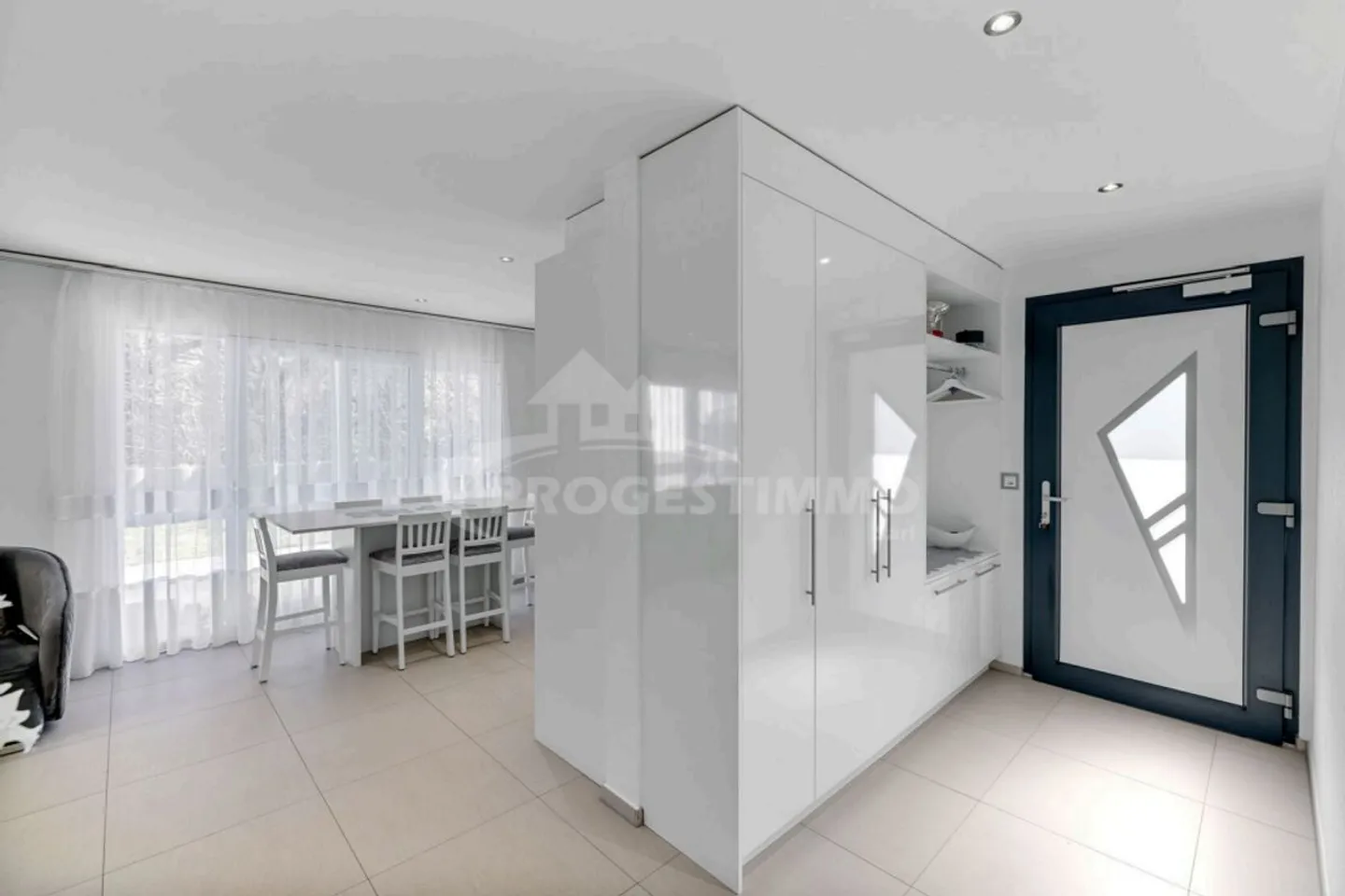BELLA VILLA MODERNA CON DUE UNITA' A CHARRAT - Foto 2 di 6
