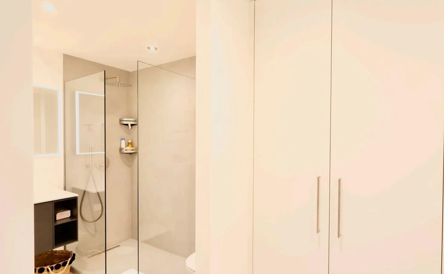 3.5-ROOM HIGH-QUALITY APARTMENT WITH PANORAMIC VIEW - Photo 13 of 13
