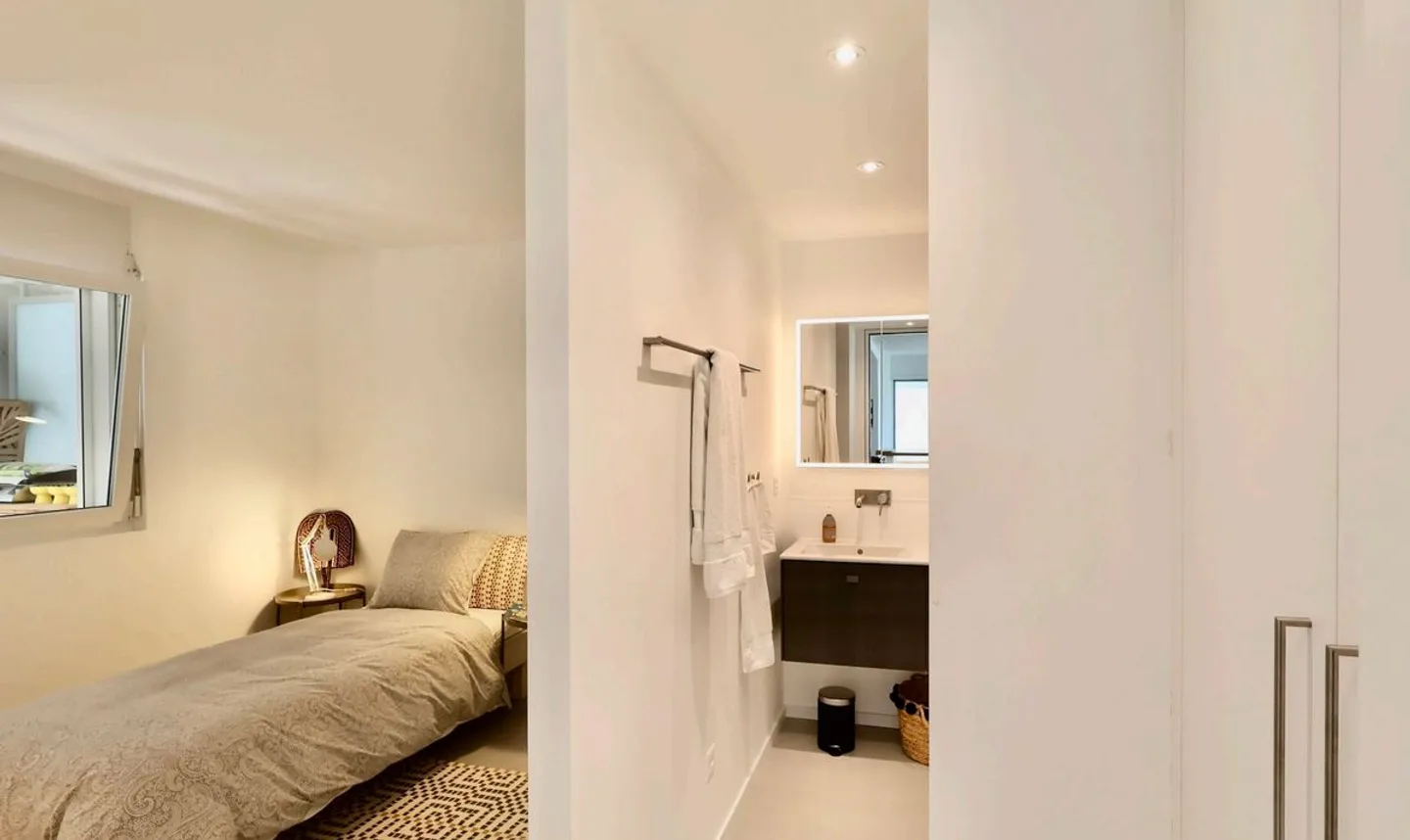 3.5-ROOM HIGH-QUALITY APARTMENT WITH PANORAMIC VIEW - Photo 10 of 13