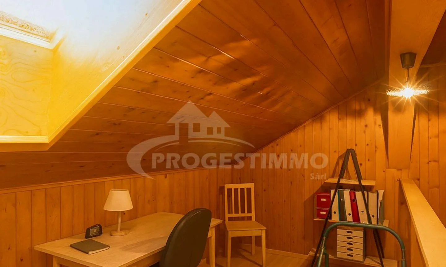 AUTHENTIQUE CHALET DE CHARME DE 5,5 PIÈCES - Photo 10 sur 13