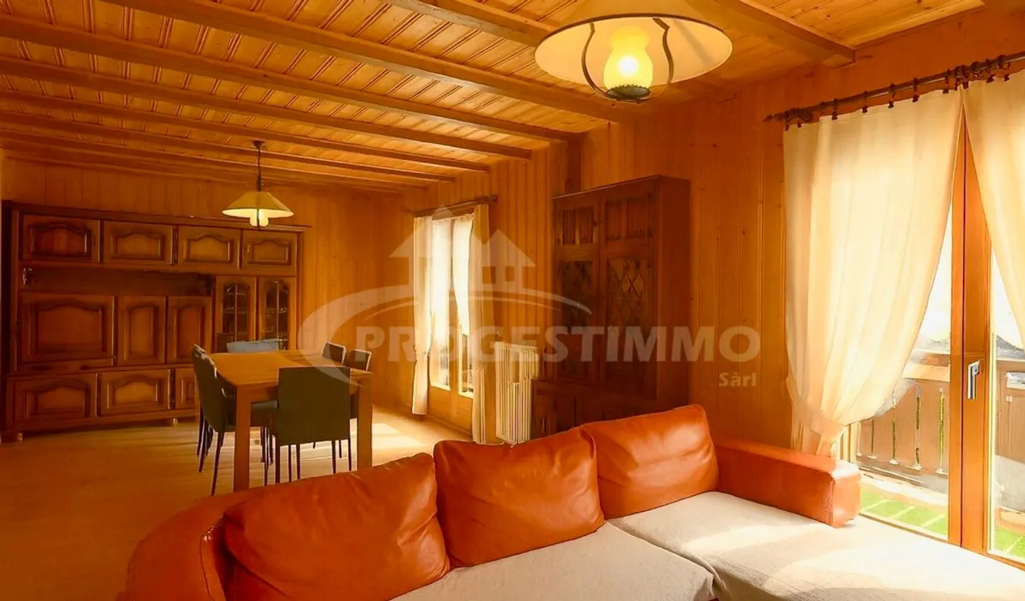 AUTHENTISCHES CHARMIER CHALETT MIT 5,5 ZIMMERN - Foto 4 von 8