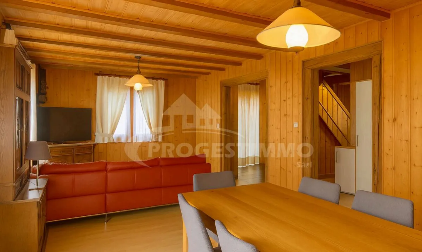 AUTHENTIQUE CHALET DE CHARME DE 5,5 PIÈCES - Photo 3 sur 13