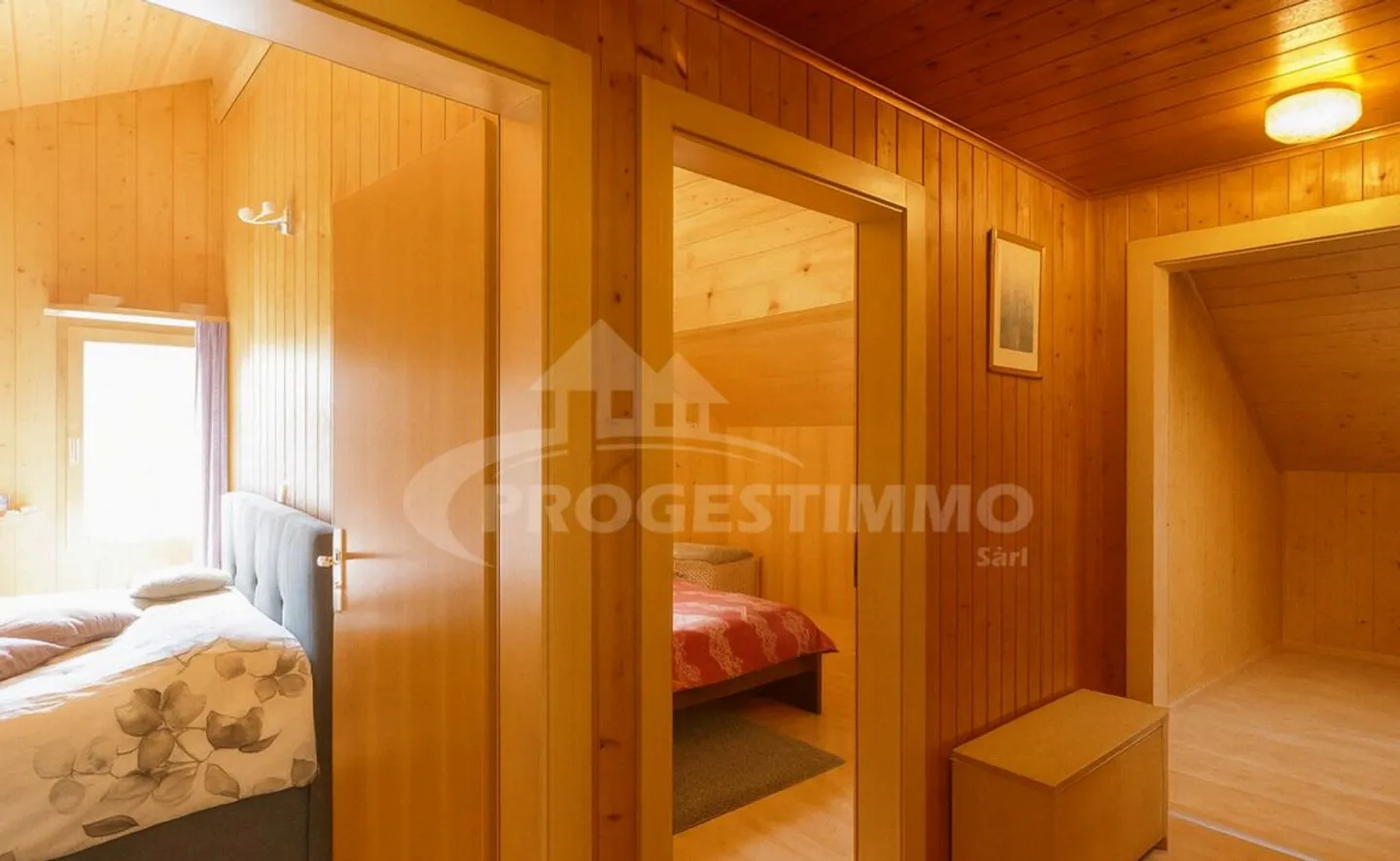 AUTHENTIQUE CHALET DE CHARME DE 5,5 PIÈCES - Photo 6 sur 13