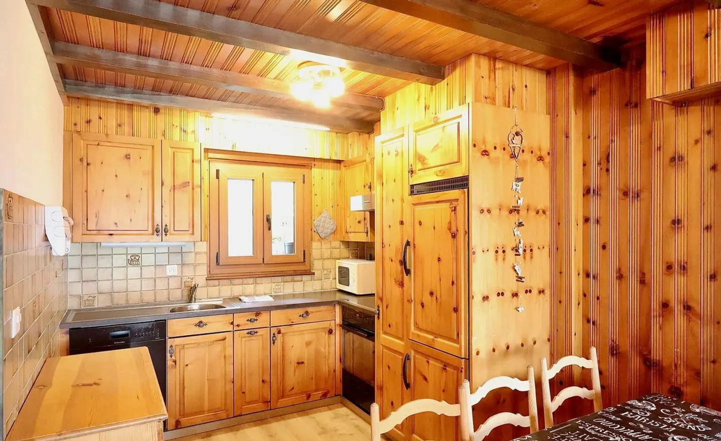 Chalet Incantevole in un Rifugio di Pace in Montagna - Foto 3 di 9