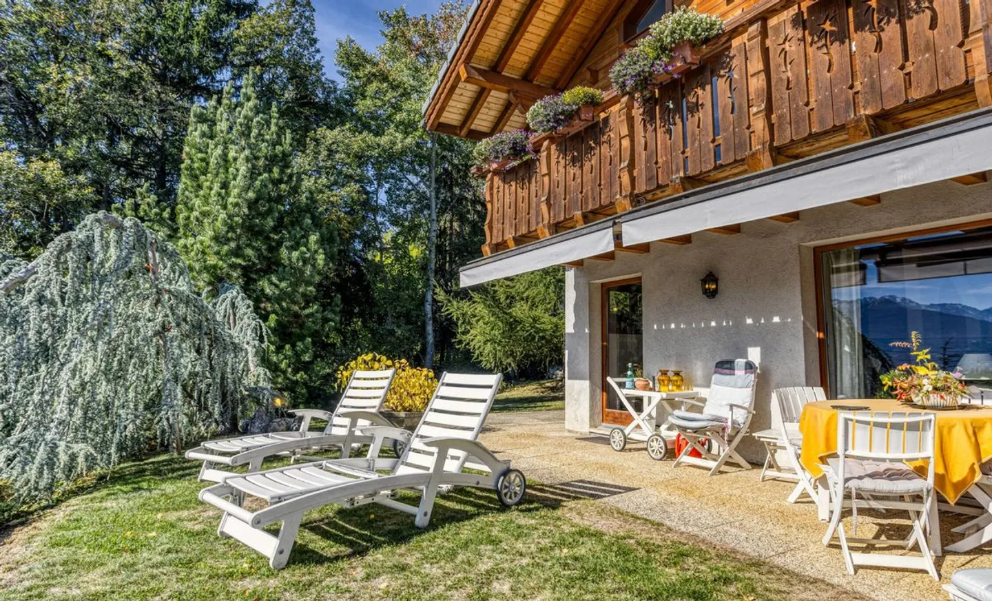 CHALET DE CHARME AUX MAYENS D'ARBAZ - Photo 1 of 13