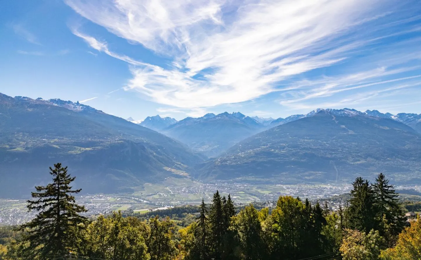 CHALET DE CHARME AUX MAYENS D'ARBAZ - Photo 12 of 13