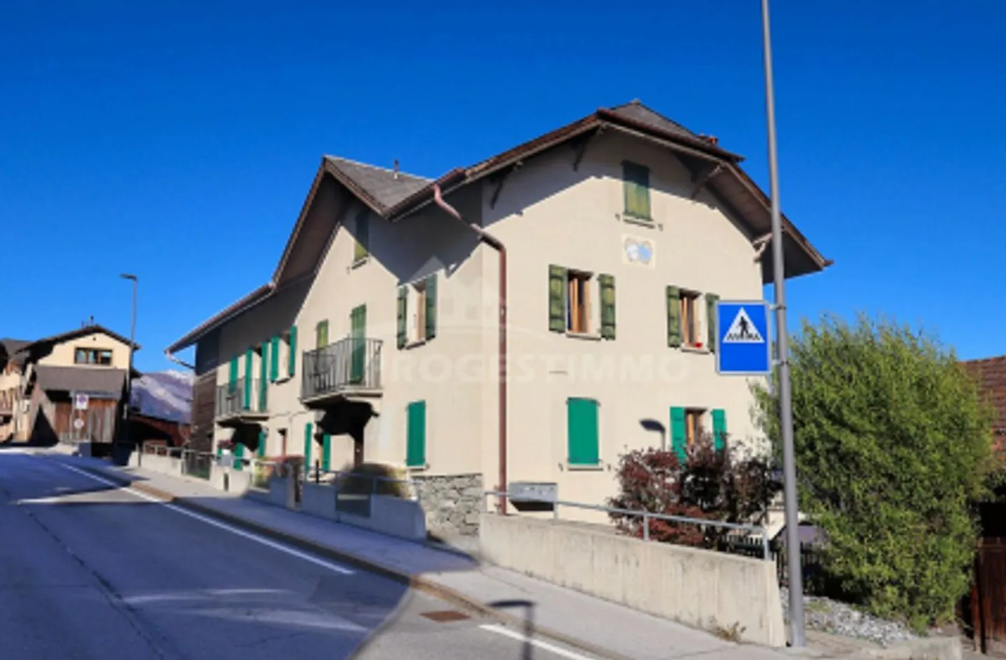 EDIFICIO DI REDDITO CON POTENZIALE DI SVILUPPO - Foto 7 di 10