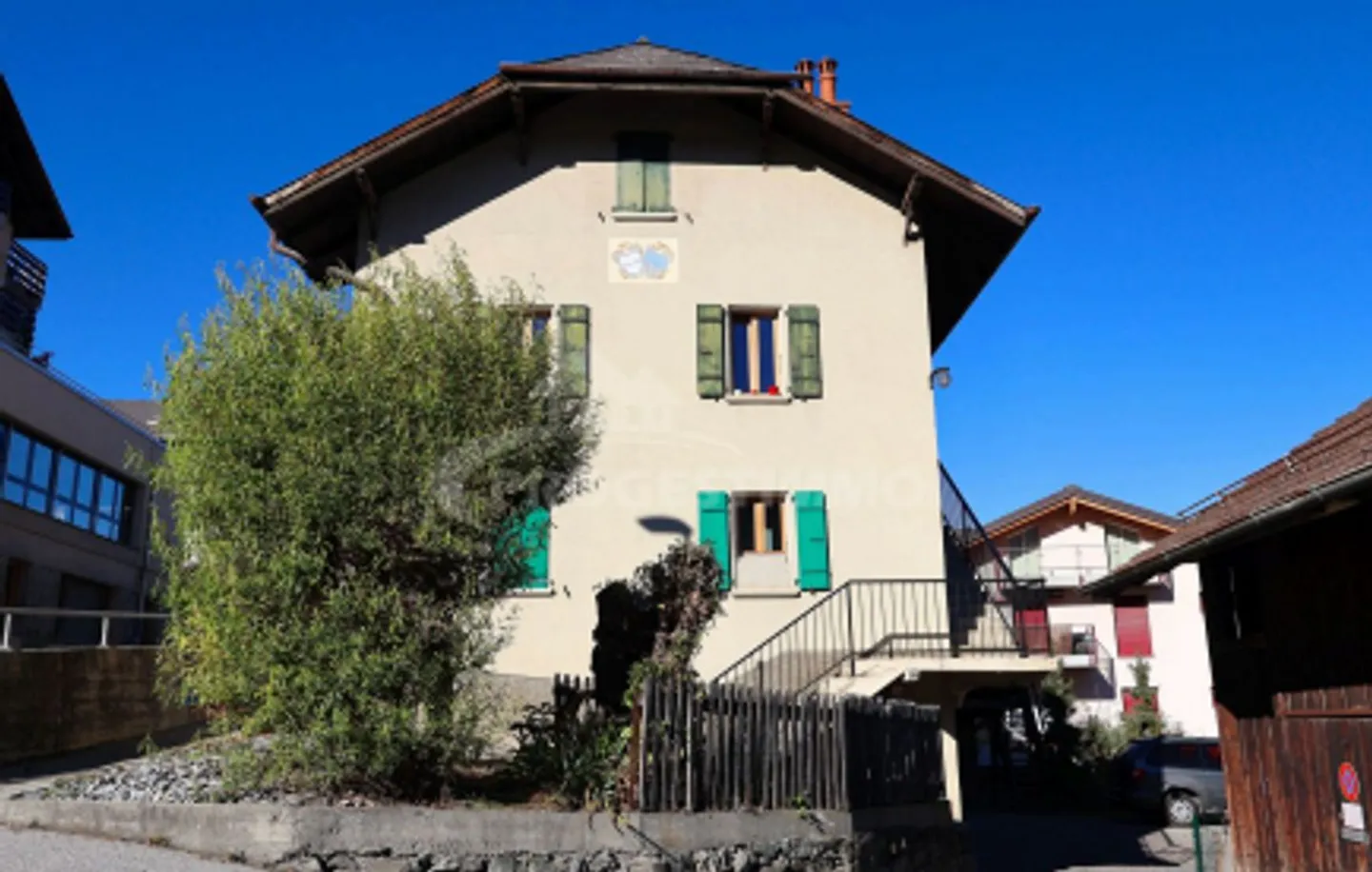 EDIFICIO DI REDDITO CON POTENZIALE DI SVILUPPO - Foto 5 di 10