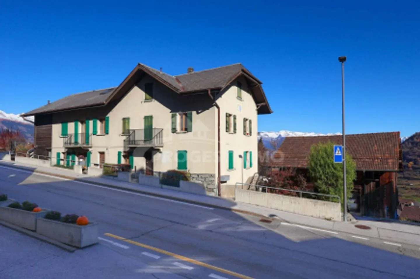 EDIFICIO DI REDDITO CON POTENZIALE DI SVILUPPO - Foto 4 di 10