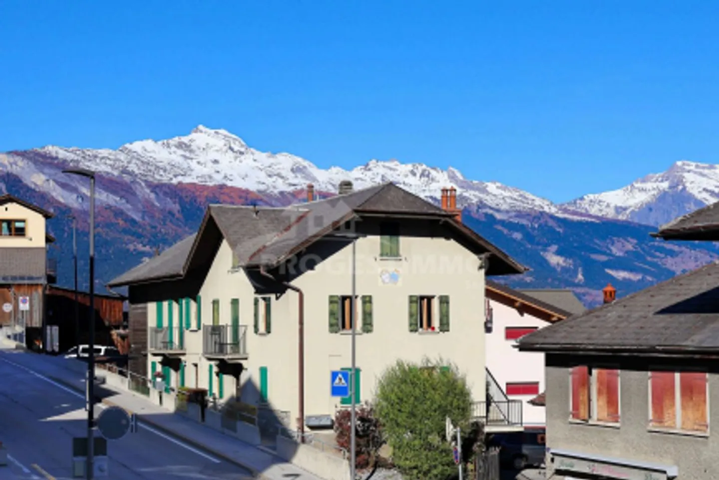 EDIFICIO DI REDDITO CON POTENZIALE DI SVILUPPO - Foto 3 di 10