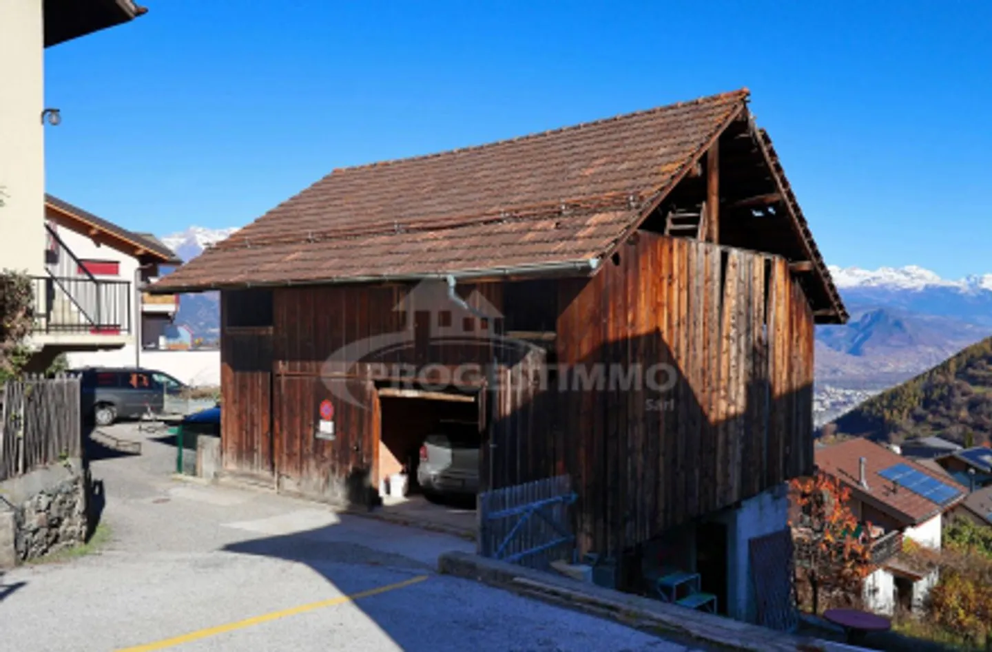 EDIFICIO DI REDDITO CON POTENZIALE DI SVILUPPO - Foto 1 di 10