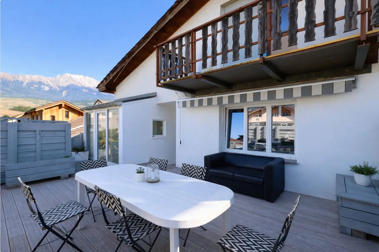 APARTMENT LOCATED IN THE CENTER OF THE VILLAGE OF BRAMOIS - Photo 5 of 7