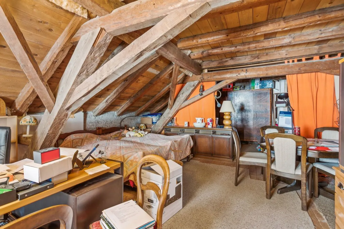 Affascinante casa di villaggio ristrutturata nel centro del villaggio - Foto 2 di 10
