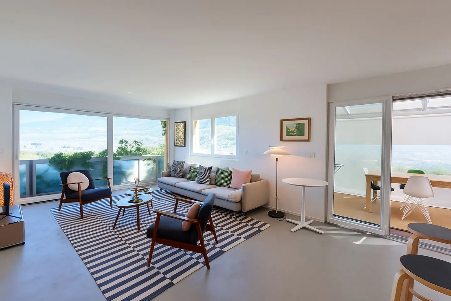 3.5-ROOM HIGH-QUALITY APARTMENT WITH PANORAMIC VIEW - Photo 7 of 13