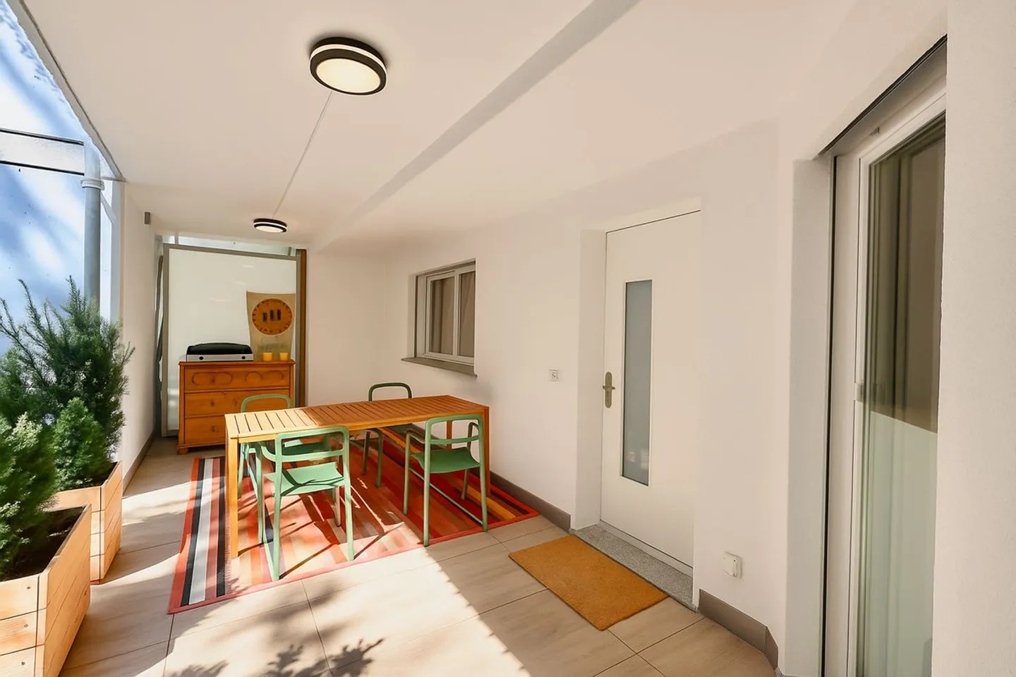 3.5-ROOM HIGH-QUALITY APARTMENT WITH PANORAMIC VIEW - Photo 9 of 13