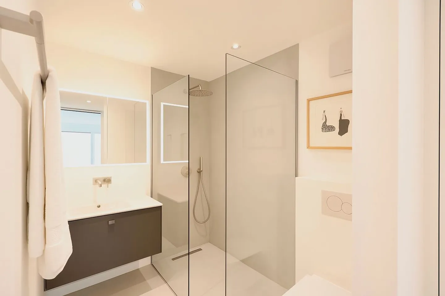 3.5-ROOM HIGH-QUALITY APARTMENT WITH PANORAMIC VIEW - Photo 12 of 13