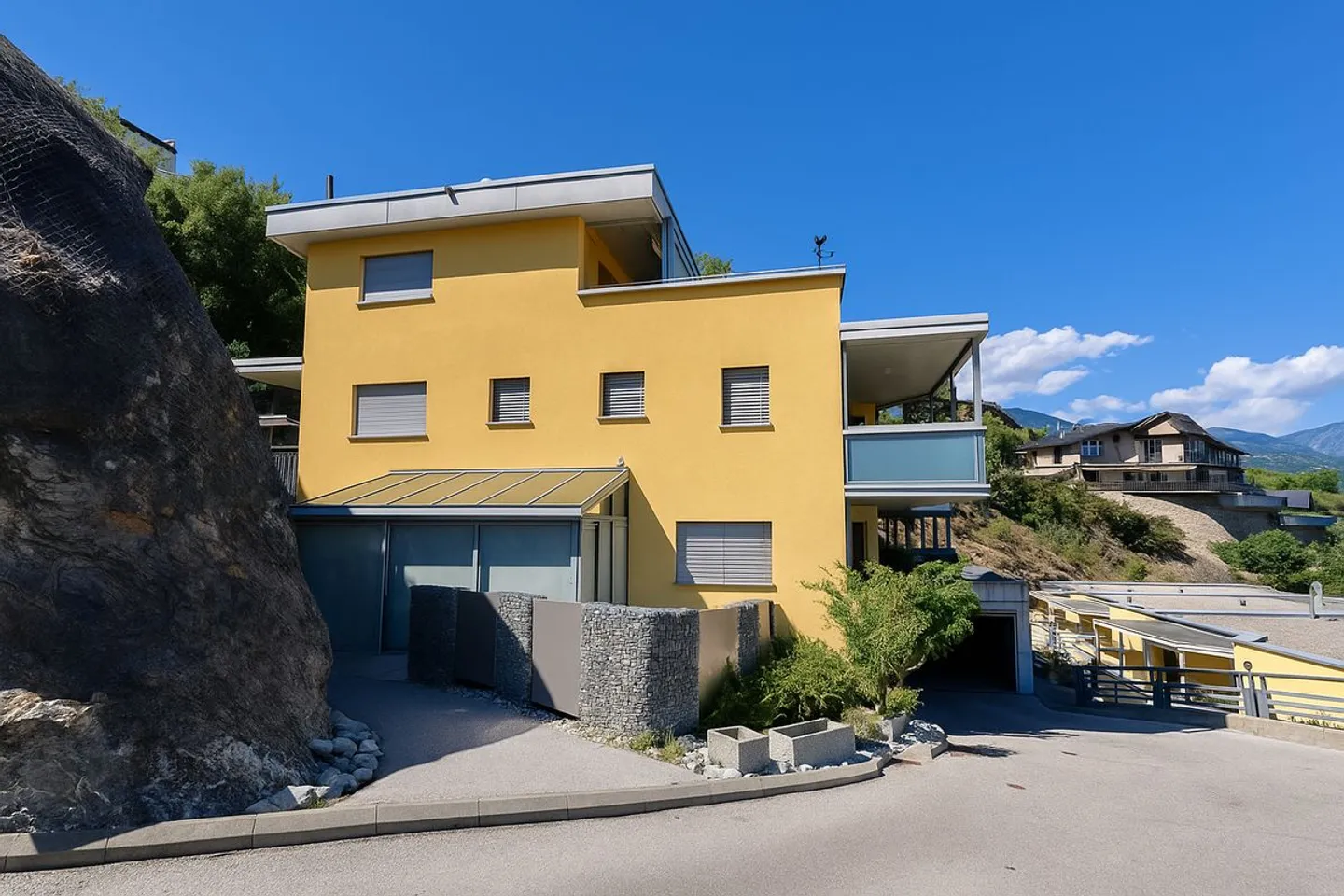 3.5-ROOM HIGH-QUALITY APARTMENT WITH PANORAMIC VIEW - Photo 13 of 13