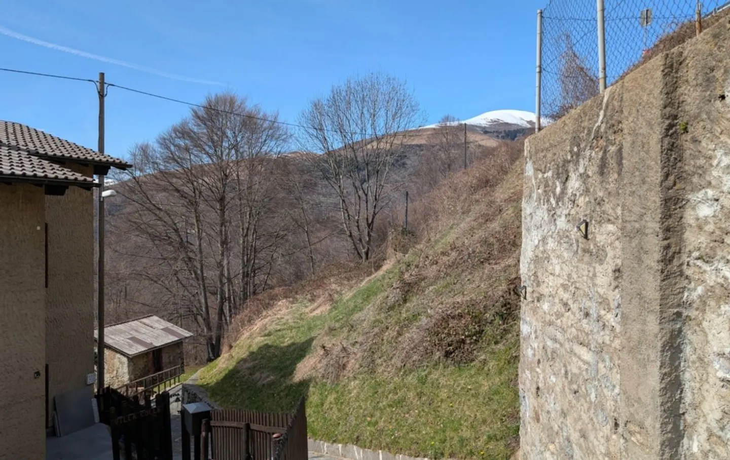 Terreno edificabile con vista - Foto 3 di 5