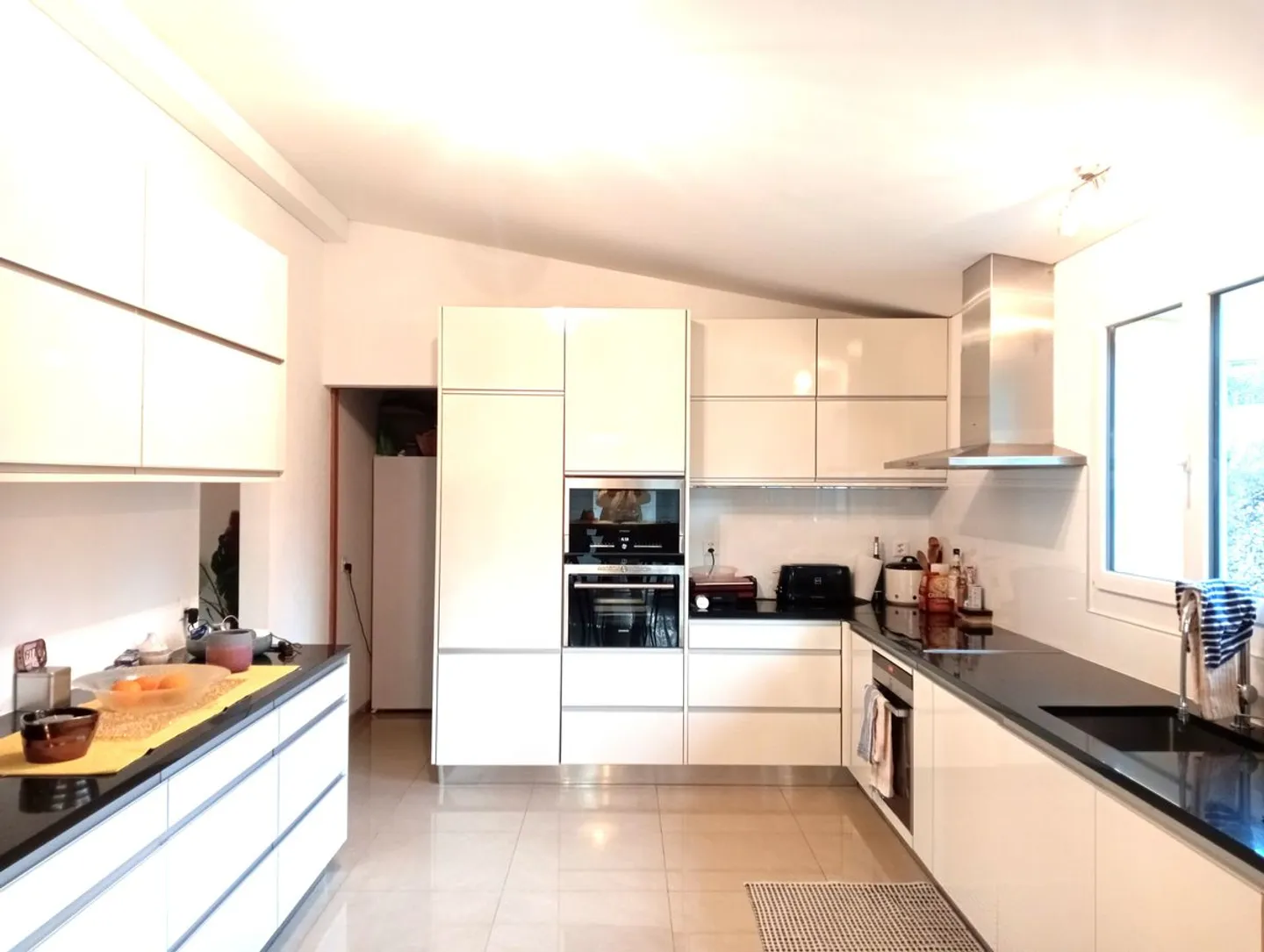 Moderne und Helle Einfamilienvilla, Dominante Lage - Foto 7 von 13