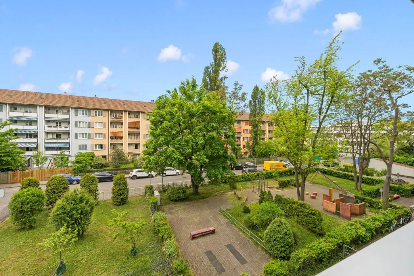 Modern, central and 2 parking spaces included - Photo 1 of 13