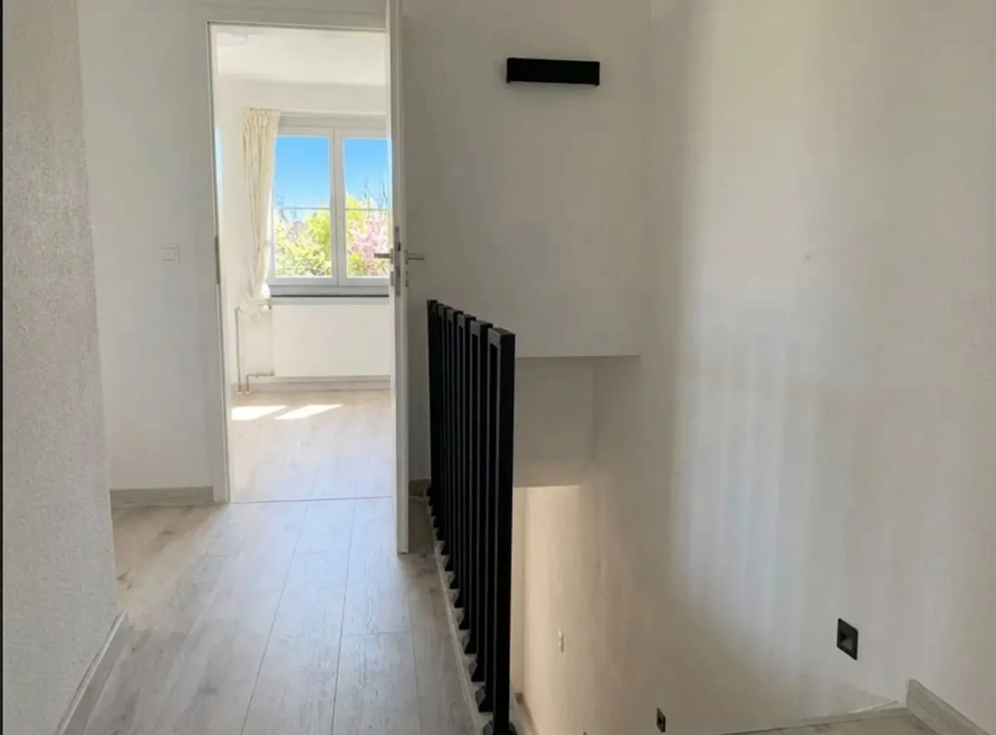 Familienfreundliches Haus mit Pool - Foto 7 von 13