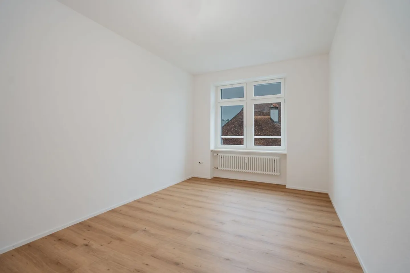 Charmante maisonette de 5 pièces avec galerie, terrasse sur le toit et loggia - Photo 6 sur 13