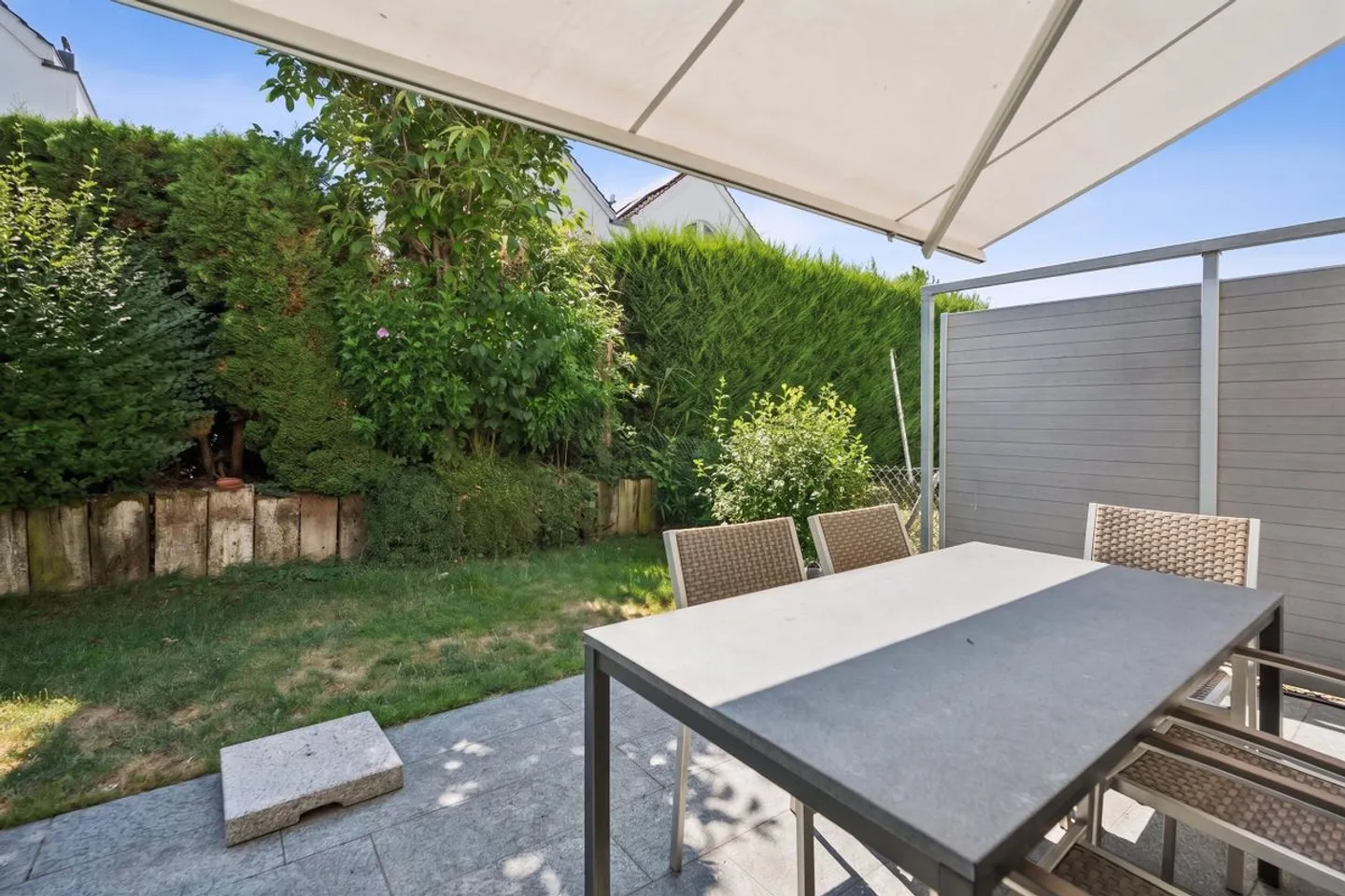Well-kept and spacious in a quiet location - Photo 2 of 13