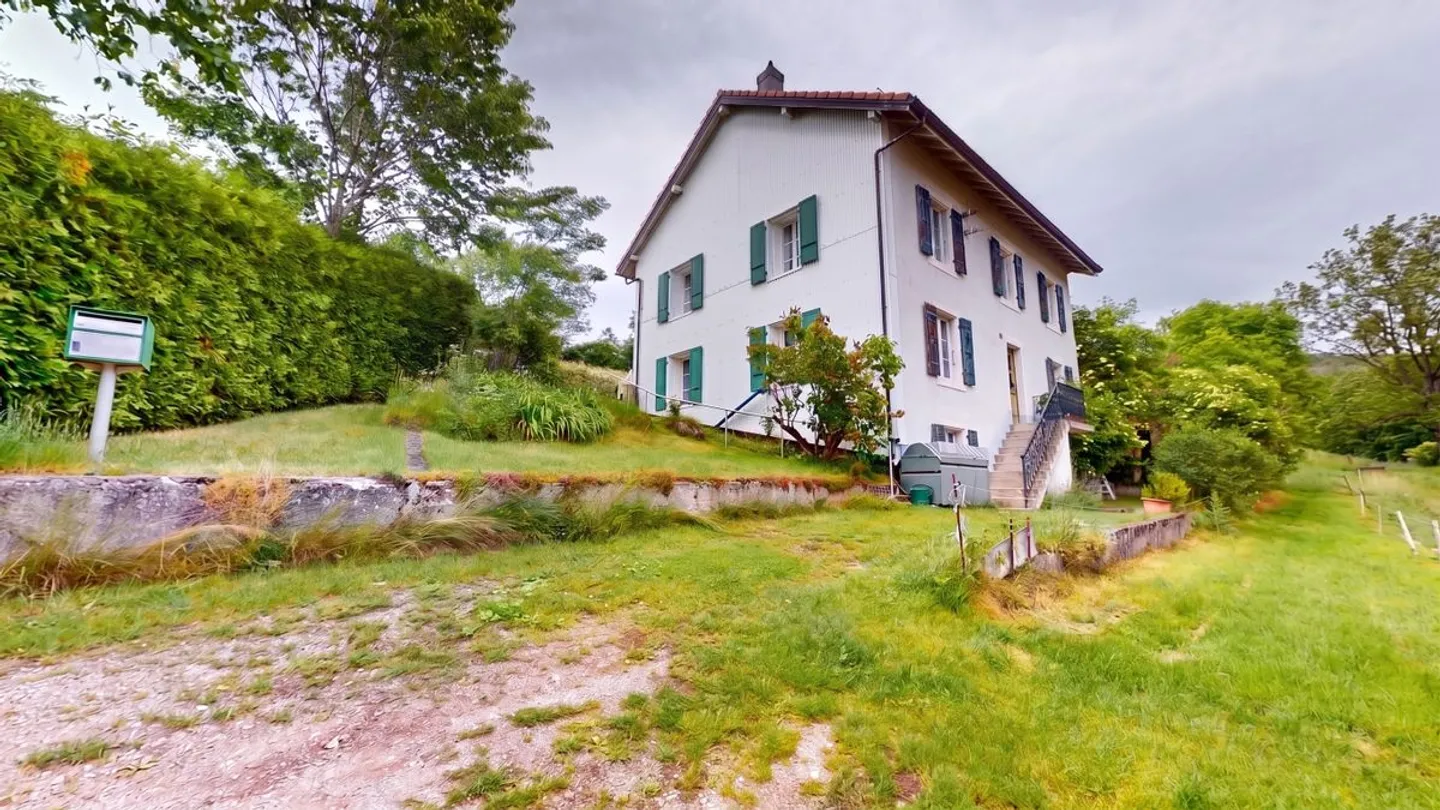 Maison Charmante avec Potentiel - Photo 1 sur 13
