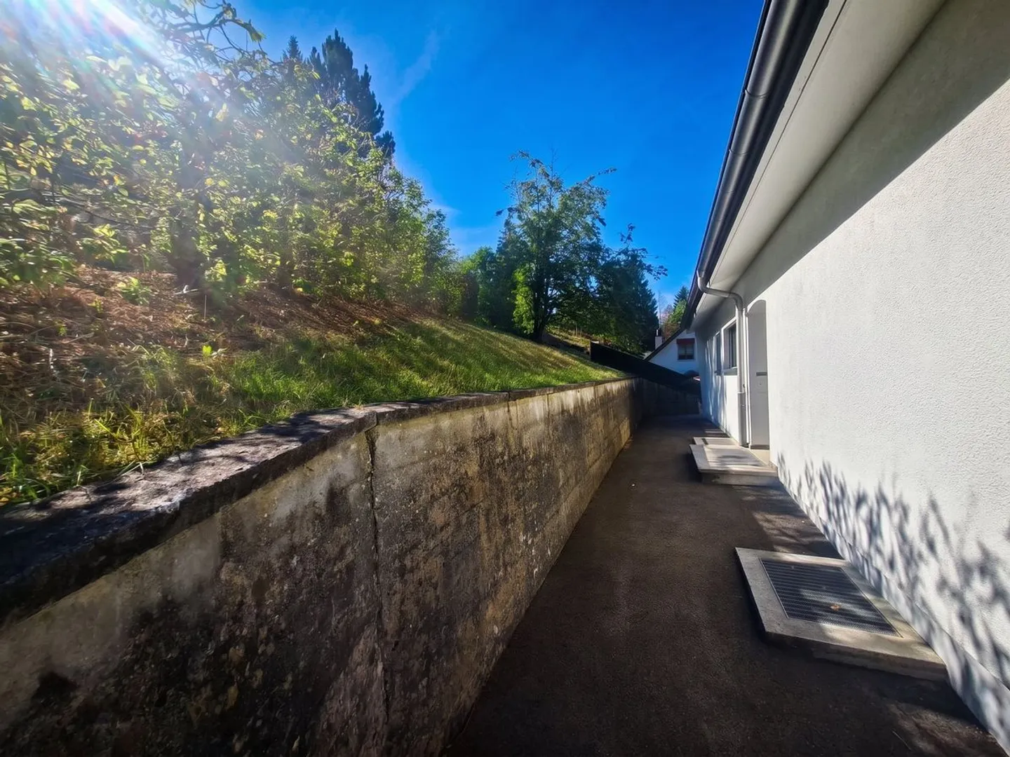 Geräumiges 5.5-Zimmer Einfamilienhaus mit Aussicht in Seewen - Photo 5 of 13