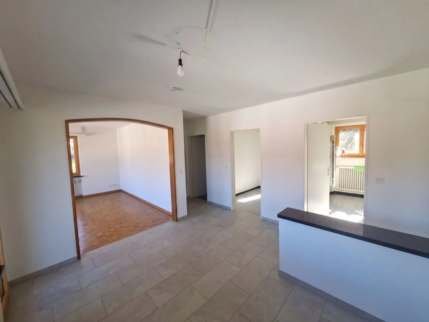 Geräumiges 5.5-Zimmer Einfamilienhaus mit Aussicht in Seewen - Photo 7 of 13