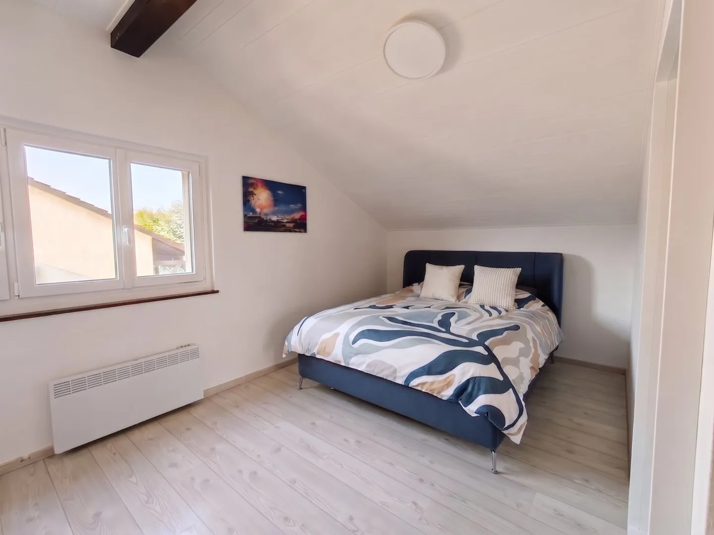 4.5-room duplex on the upper ground floor and top floor - spacious, quiet, and green - Photo 8 of 13