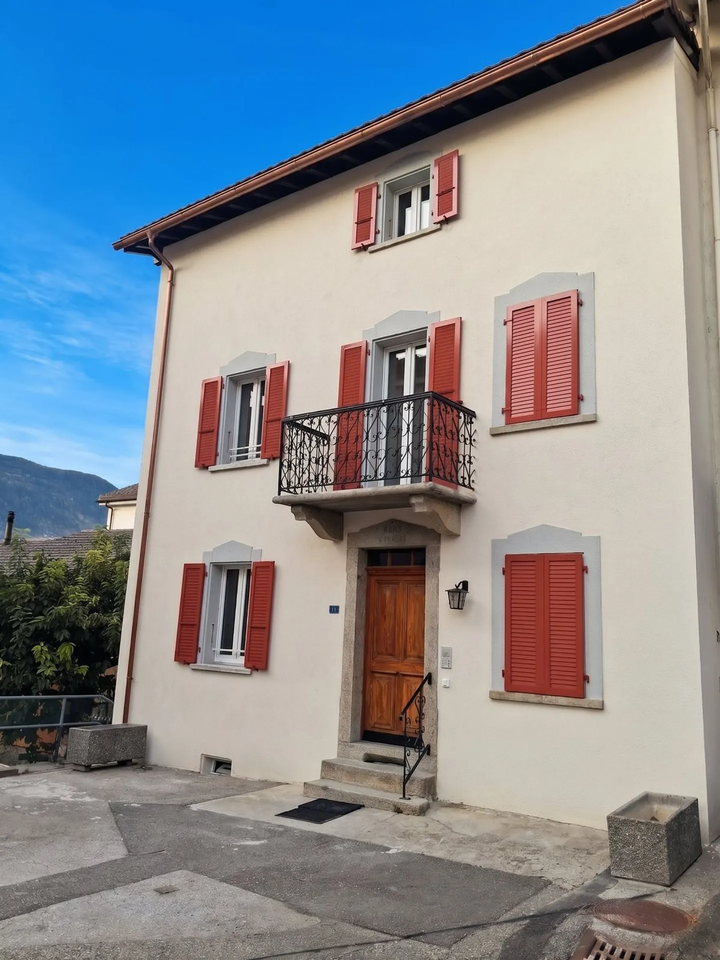 Appartement Charmant avec Vue - Photo 1 sur 6